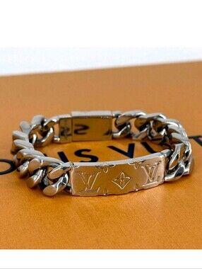 Louis Vuitton Braclet